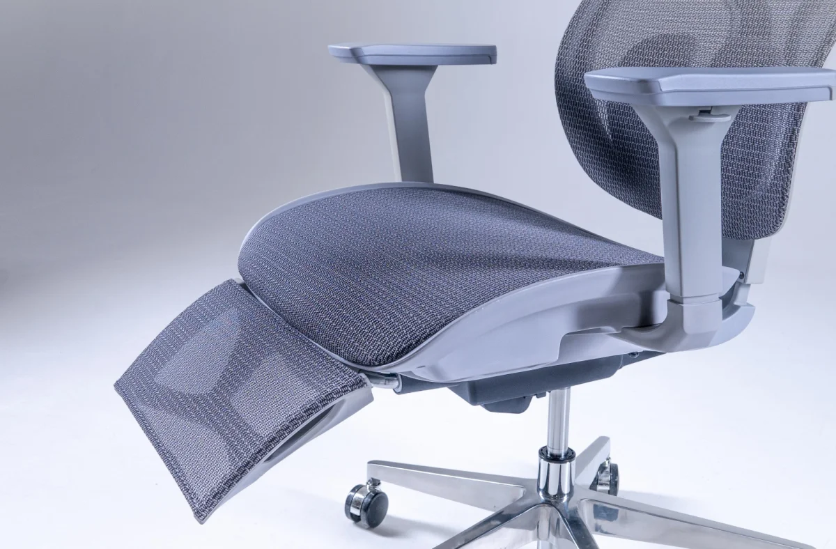Офисное кресло  с подставкой для ног Арт Строй Мебель 09-1x Grey 10